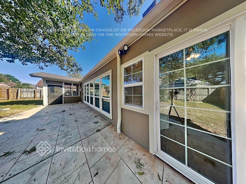 Building Photo - 4515 Hidden Springs Dr