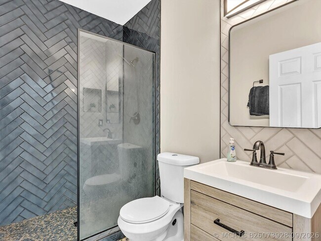 Building Photo - 7834 Oak Grove Cir