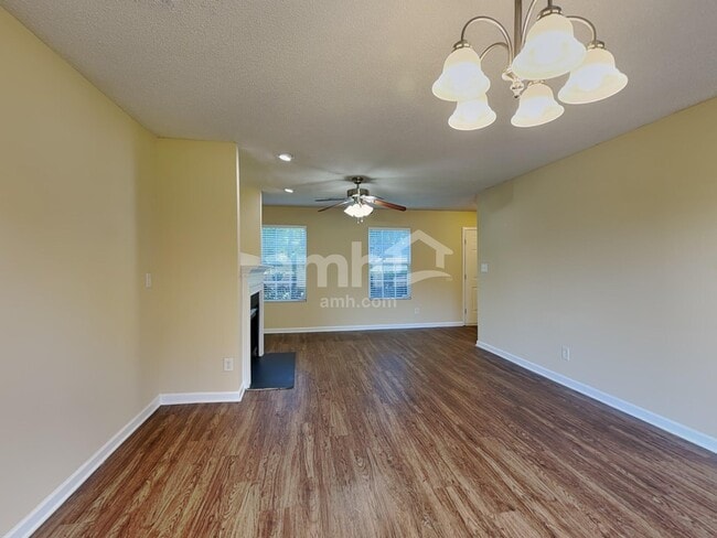 Building Photo - 1208 Scarlett Dr