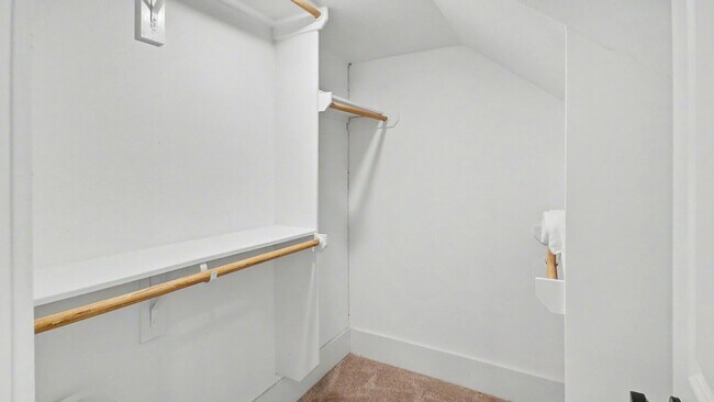 Building Photo - 2802 Tierwester St