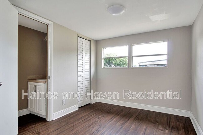 Building Photo - 26 Forest Dr