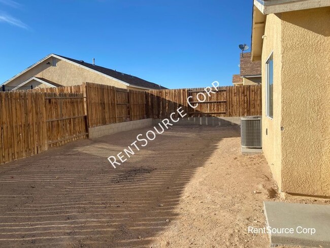 Building Photo - 3 Bedroom 2 Bath Single Family Home for Re...