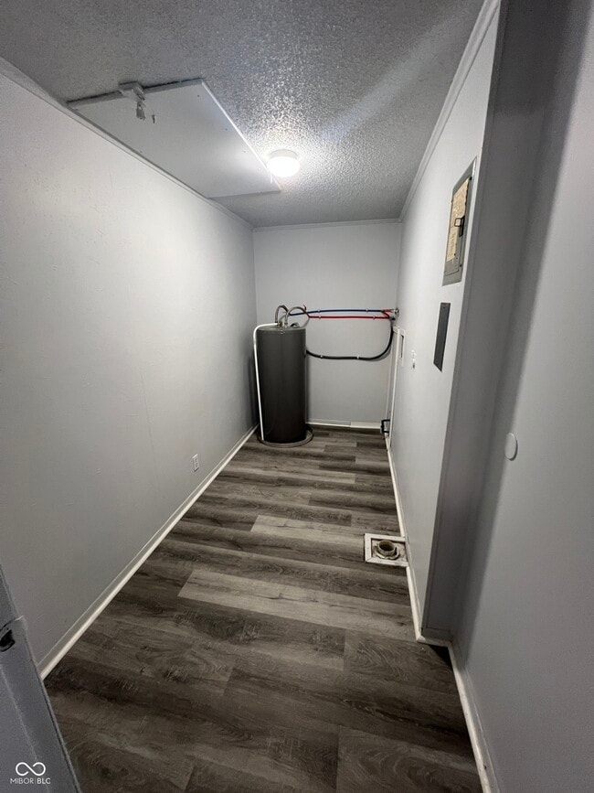 Building Photo - 2000 Indianapolis Rd