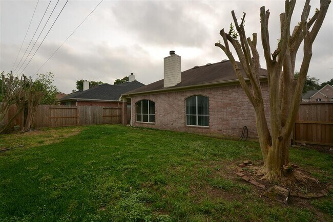 Building Photo - 2931 Sunbird Dr