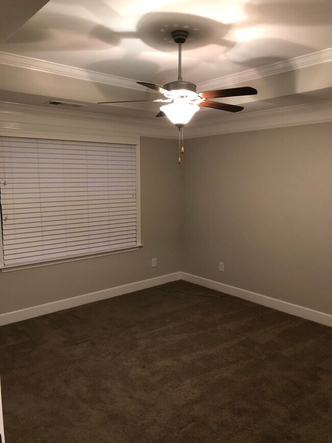 Building Photo - 5543 Prada Dr