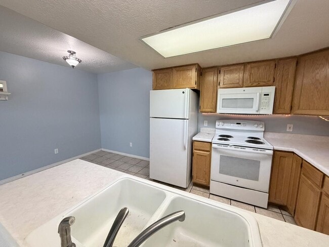 Building Photo - 1499 N 1200 W