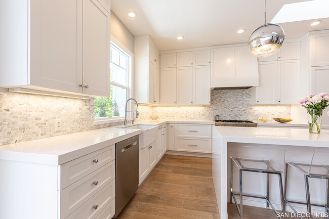 Building Photo - 1428 Cottontail Ln