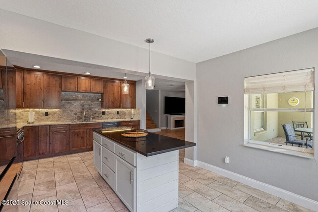 Building Photo - 4357 Ligustrum Dr