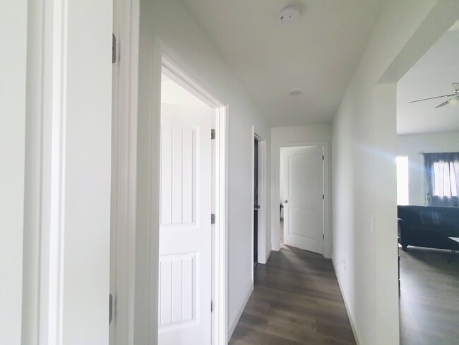 Building Photo - Beautiful home close to post