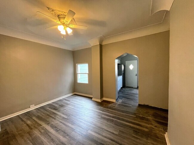 Building Photo - 2/3 bed 1 bath - South Oakland, newly updated, central air, washer/dryer