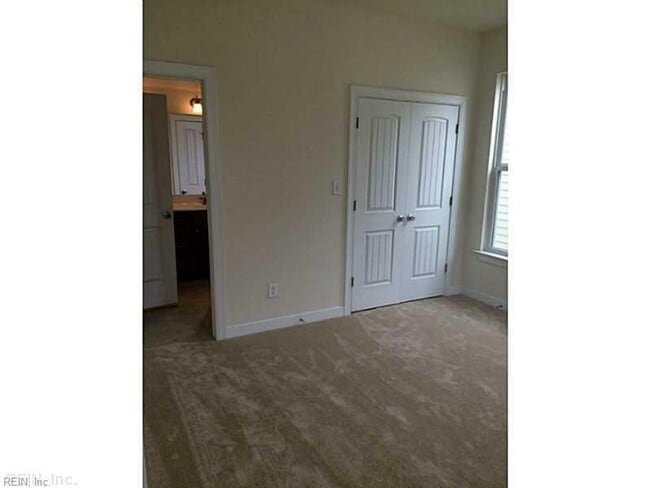 Building Photo - Beach Borough