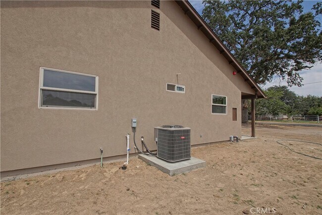 Building Photo - 8435 Buena Vista Ave
