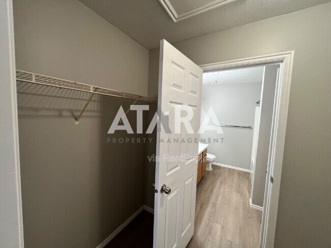 Building Photo - 4990 W 4850 S