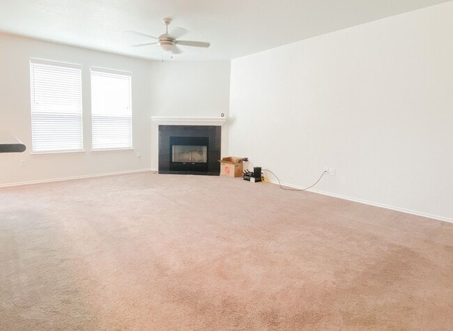 Building Photo - Beautiful 5 BR / 2.5 BA Home for Rent in A...
