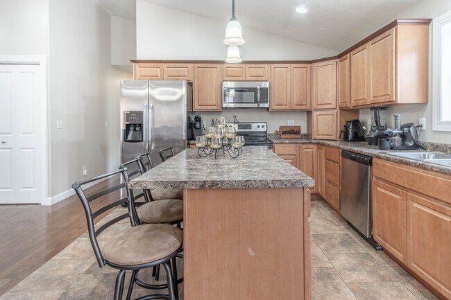 Building Photo - 29573 Maple St