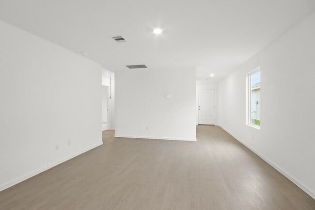 Building Photo - 21610 Willow River Canyon Ln