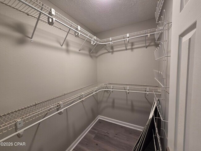 Building Photo - 5810 Sunset Ave