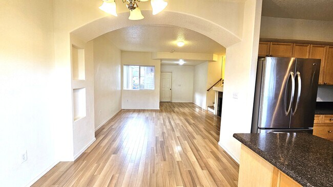 Building Photo - 5264 NE 121st Ave