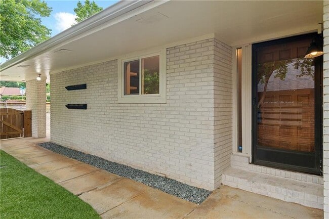 Building Photo - 230 Halah Cir NE