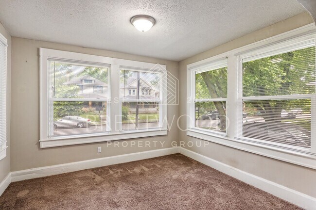 Building Photo - Updated and Move-In Ready 4-Bedroom Home