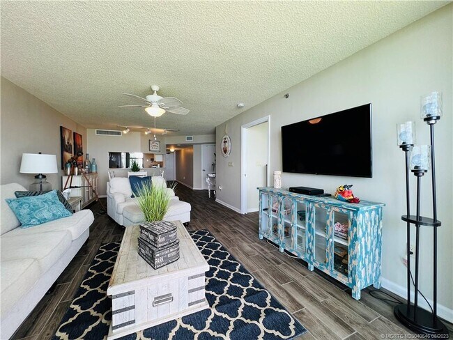 Building Photo - 8880 S Ocean Dr