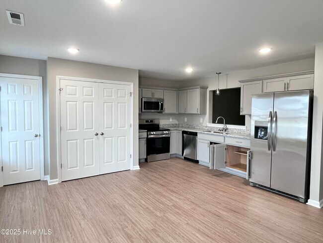 Building Photo - 1248 Masters Ln