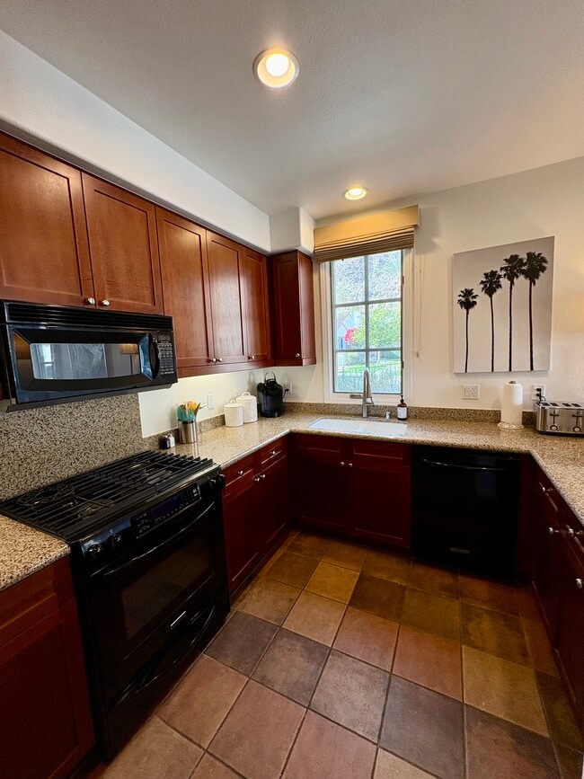 Building Photo - 77777 Tradition Dr