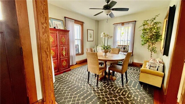 Building Photo - 11 White St