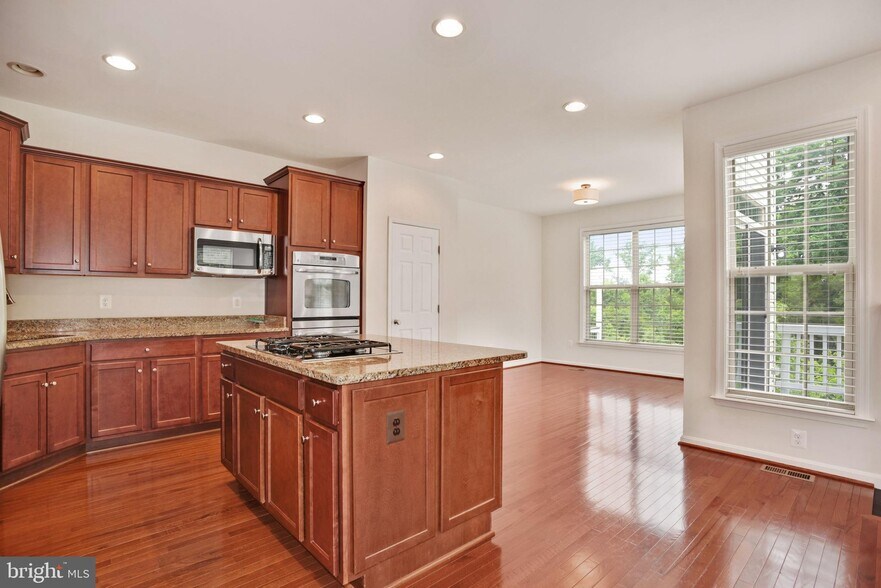 Building Photo - 42714 Ogilvie Sq