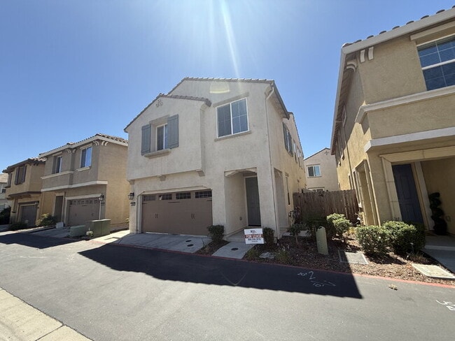 Building Photo - 3654 el Dala Ln