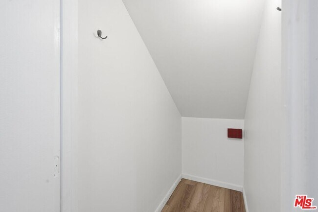 Building Photo - 12311 Bradford Pl
