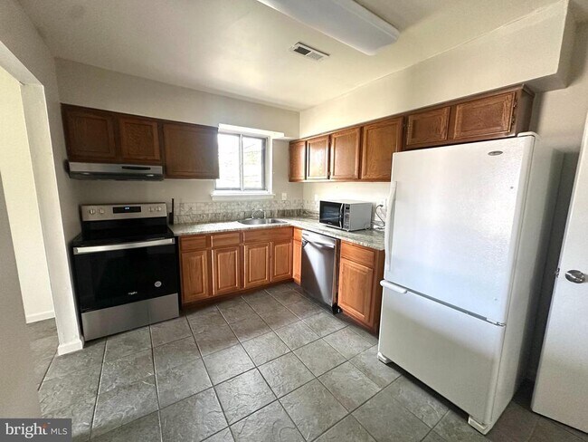 Building Photo - 128 Kirkbride Rd