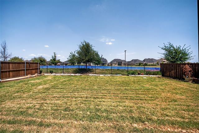 Building Photo - 2410 Topaz Dr