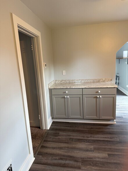 Building Photo - 7393 Steubenville Pike