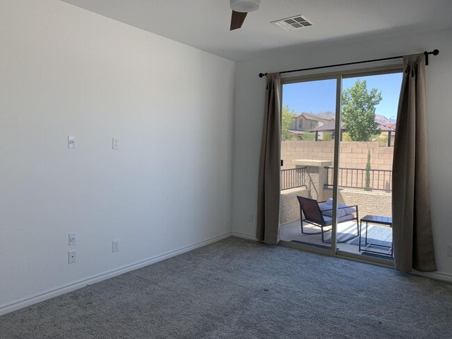 Building Photo - Skye Canyon 2 story home