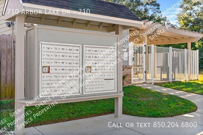 Building Photo - 710 Arbor Lake Dr