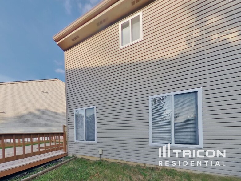 Building Photo - 557 Cembra Dr