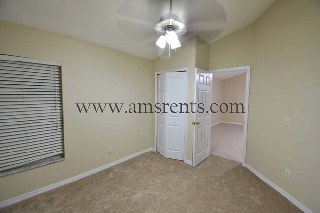 Building Photo - Delightful 3 bedroom house in Davenport