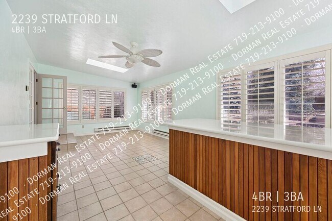 Building Photo - 2239 Stratford Ln