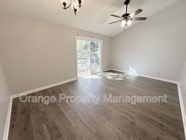 Building Photo - 212 Pelican Ln