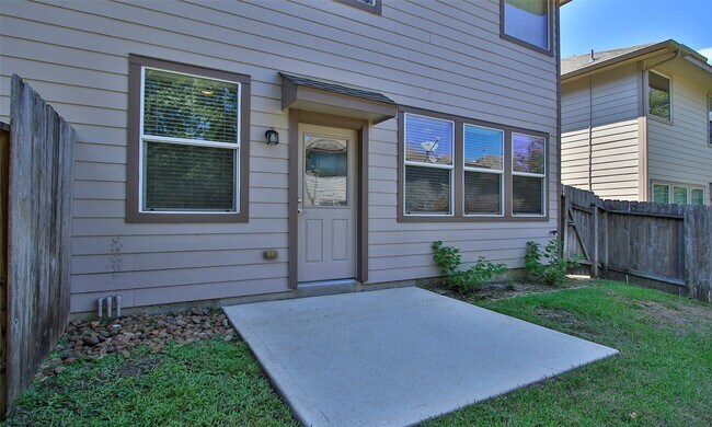 Building Photo - 14 BowerBank Ct