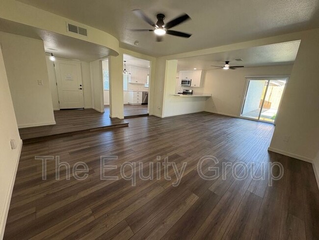 Building Photo - 2918 S Willis Ct
