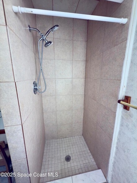 Building Photo - 4530 Coleridge Ave