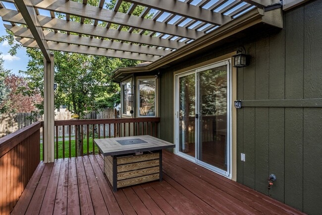 Building Photo - Beautifully done 3 bed 3 bath home in Greenacres/liberty lake area