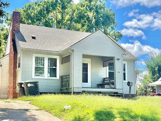 Primary Photo - 2585 Ida St