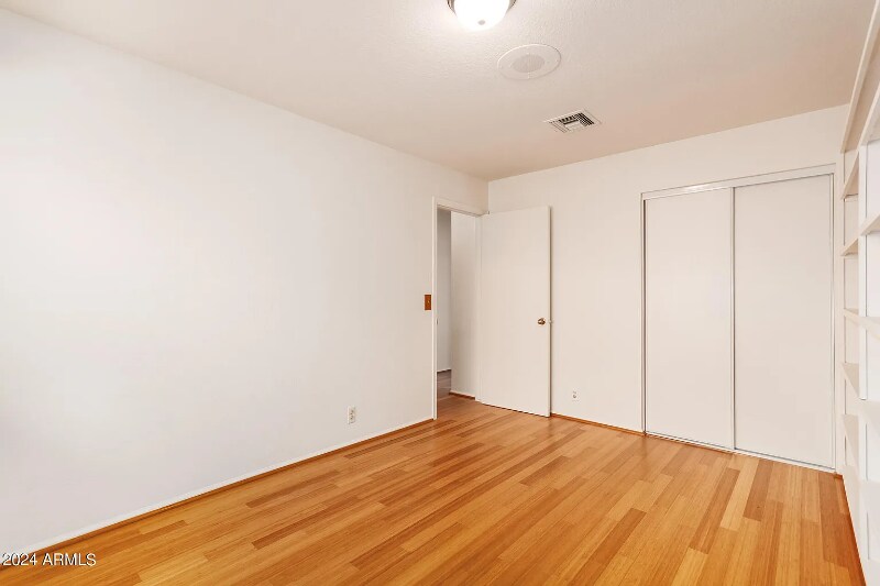 Building Photo - 12340 N 72nd Dr