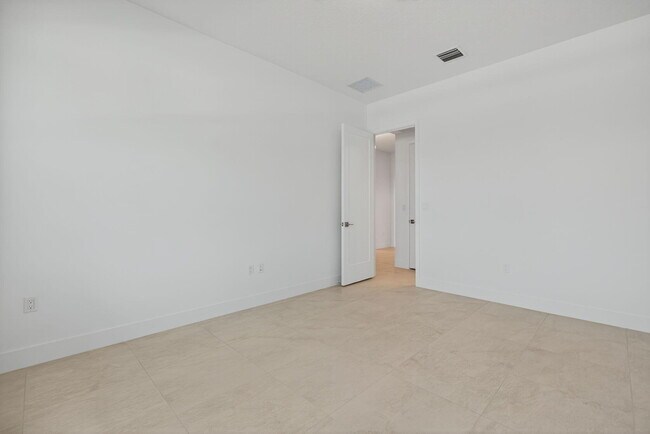 Building Photo - 13211 Feathering Wy
