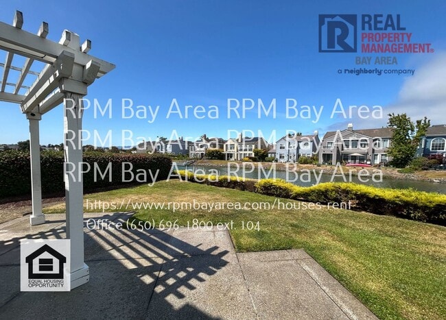 Building Photo - 250 Biarritz Ct