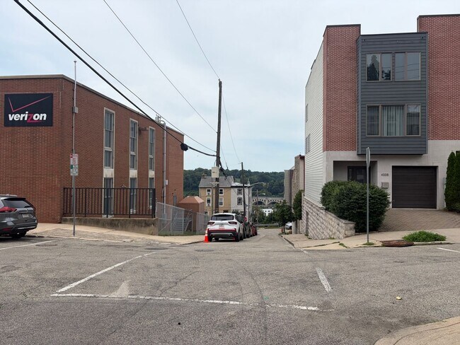 Building Photo - Modern Manayunk Living | 3 Bed • 2.5 Bath Rowhome with Private Rooftop Deck