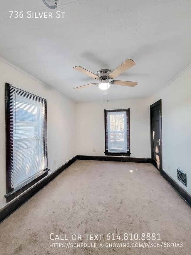 Building Photo - 736 Silver St